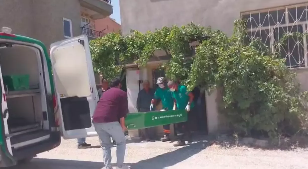 Mersin\'de Oğul Annneyi Bıçaklayarak Öldürdü