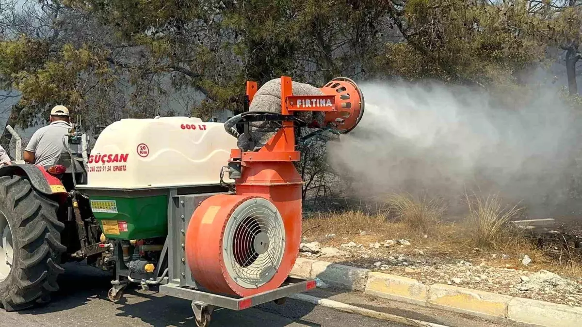 Muratpaşa\'da Orman Yangını Paniğe Neden Oldu