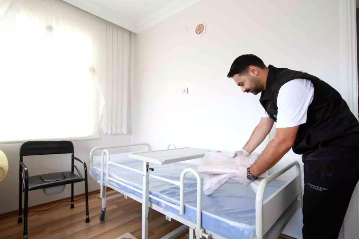 Kocaeli Büyükşehir Belediyesi\'nden Yataklı Hasta Destek Projesi