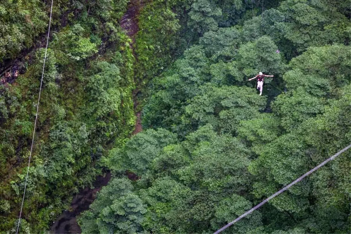 Guizhou\'da Dağ Turizmi