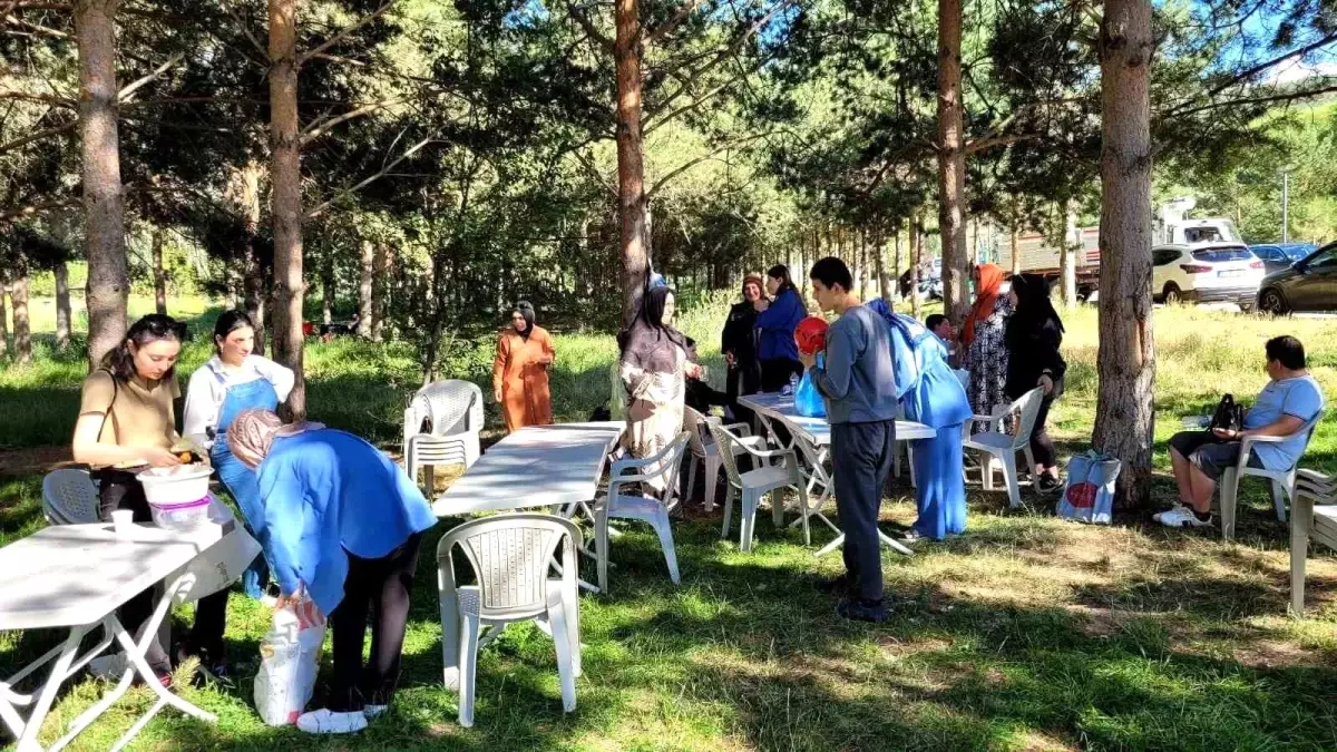 Bayburt\'ta Otizmli Çocuklara Piknik