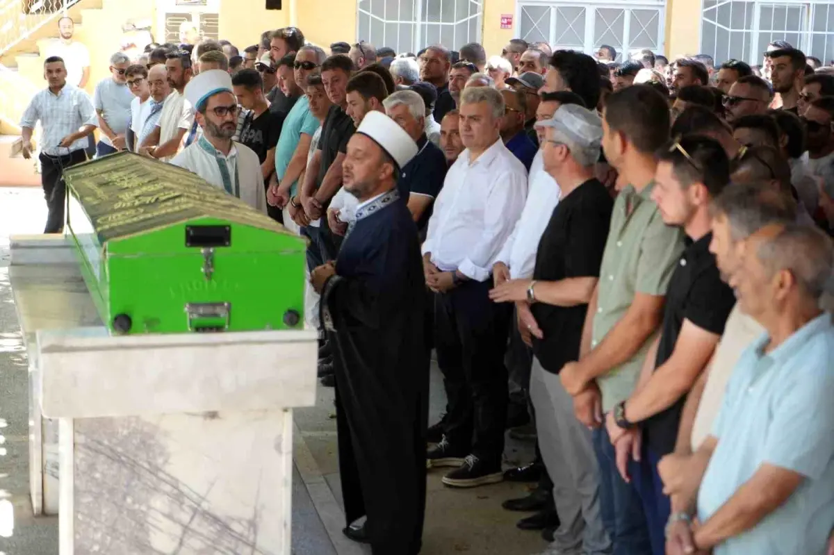 Silahlı Saldırı Sonucu Hayatını Kaybeden Belediye Meclis Üyesi Uğurlandı