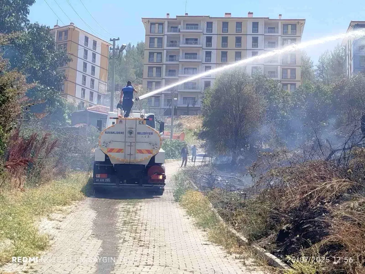 Kavaklıdere\'de Yangın Kontrol Altına Alındı