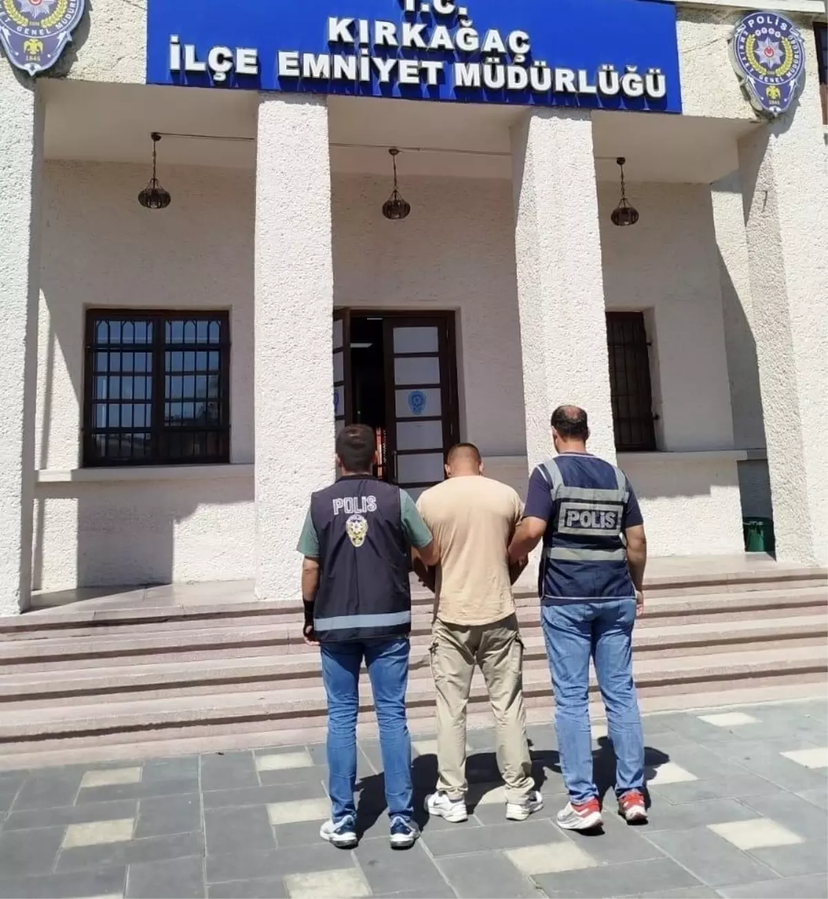 Kırkağaç\'ta Uyuşturucu Operasyonu