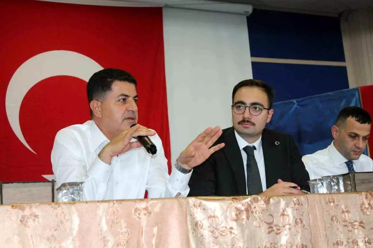 İshak Şan, Sincik ve Gerger\'de Muhtarlarla Bir Araya Geldi