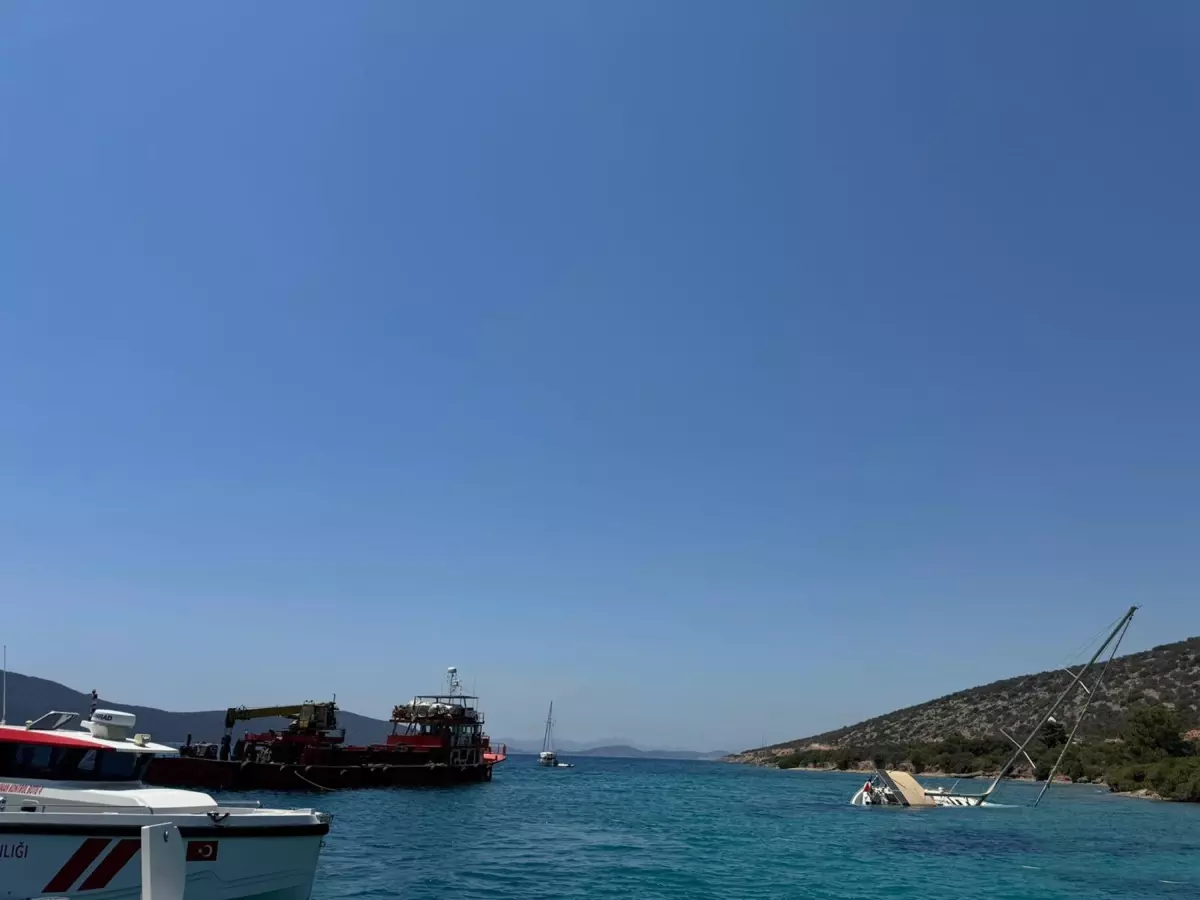 Bodrum\'da Yelkenli Tekne Kurtarma Çalışması