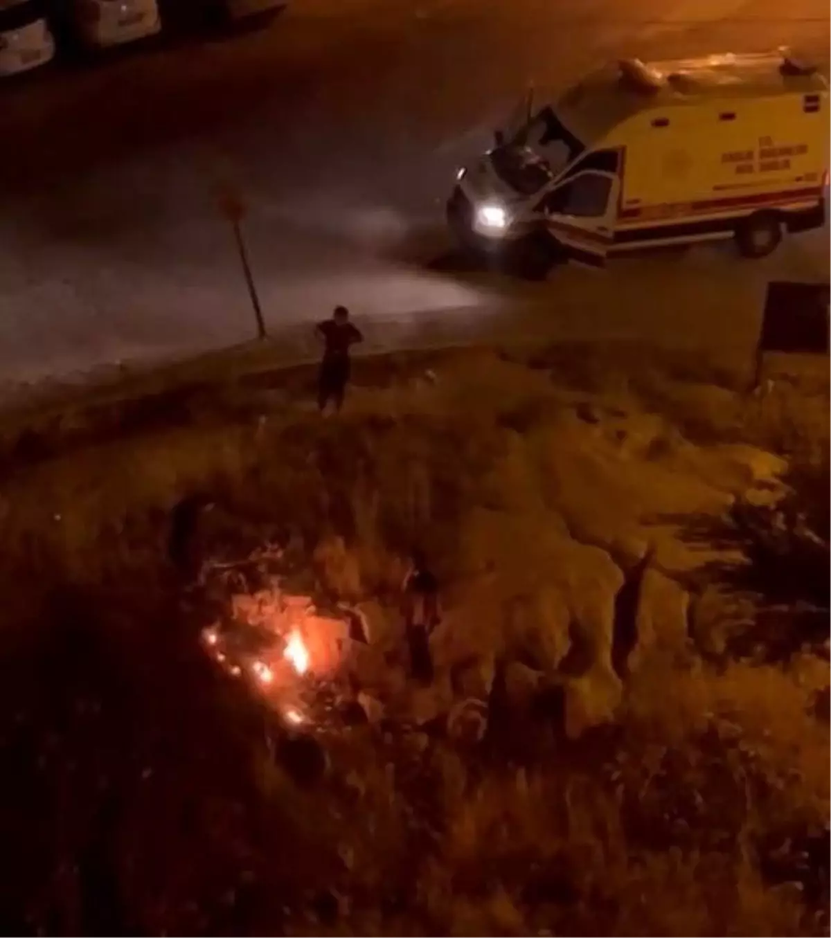 Ambulans Yangına Müdahale Etti