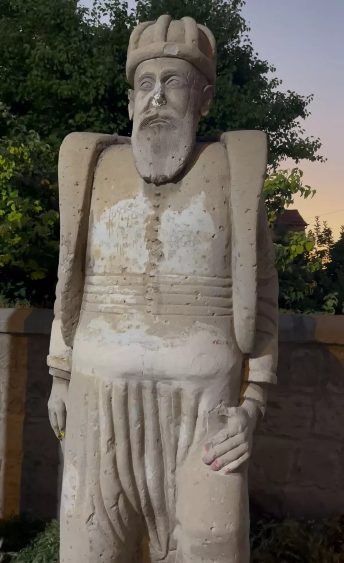 Mimar Sinan Heykeline Zarar Verildi