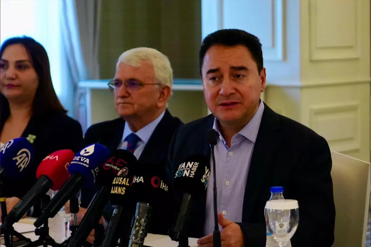 Ali Babacan\'dan orman yangınları için TBMM\'ye olağanüstü toplanma çağrısı