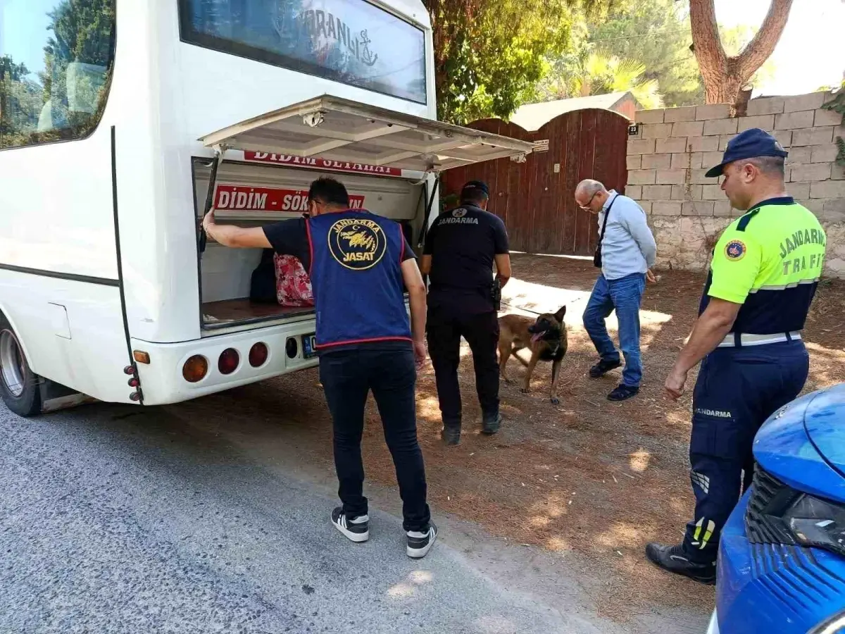 Didim\'de Jandarma Operasyonu: 17 Aranan Yakalandı