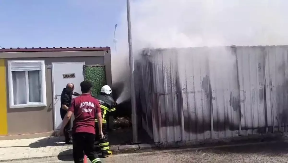 Adıyaman\'da Konteyner Kentte Yangın