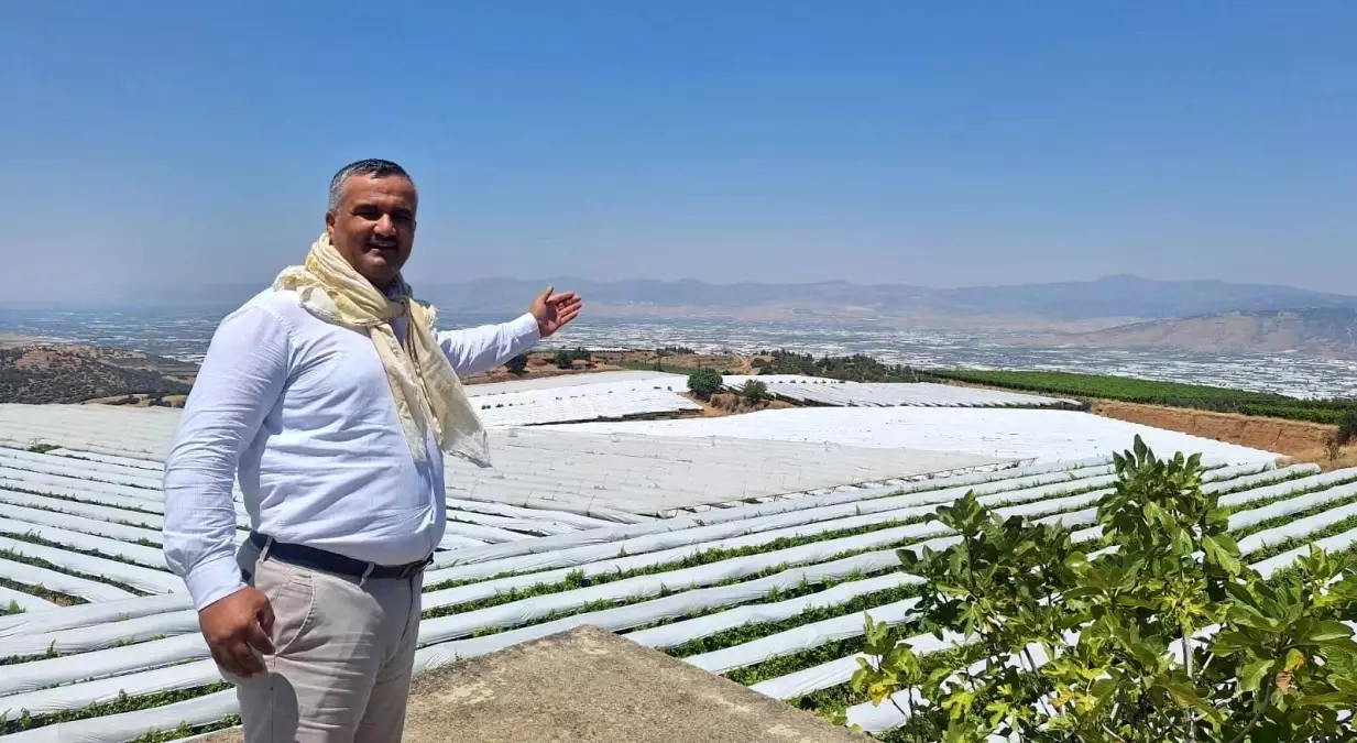 Sarıgöl Ovası beyaz örtüyle süslendi
