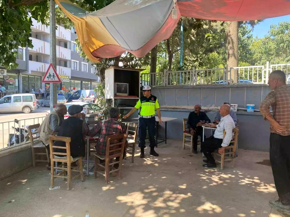 Traktör Sürücülerine Trafik Semineri