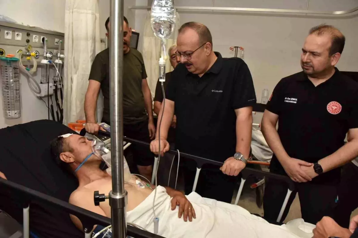 Aydın\'da Zirai Yangında 15 Kişi Hastanelik Oldu, Vali Canbolat Yaralıyı Ziyaret Etti