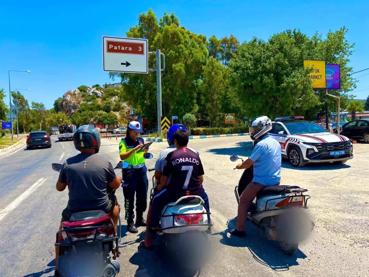 Antalya’da Motosiklet Denetimi: 80 Araç Men Edildi