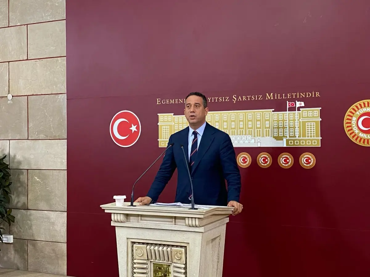 CHP\'li Başarır: Orman Yangınları ile Mücadele Yok, Türkiye\'yi Ormansız Bırakıyorlar