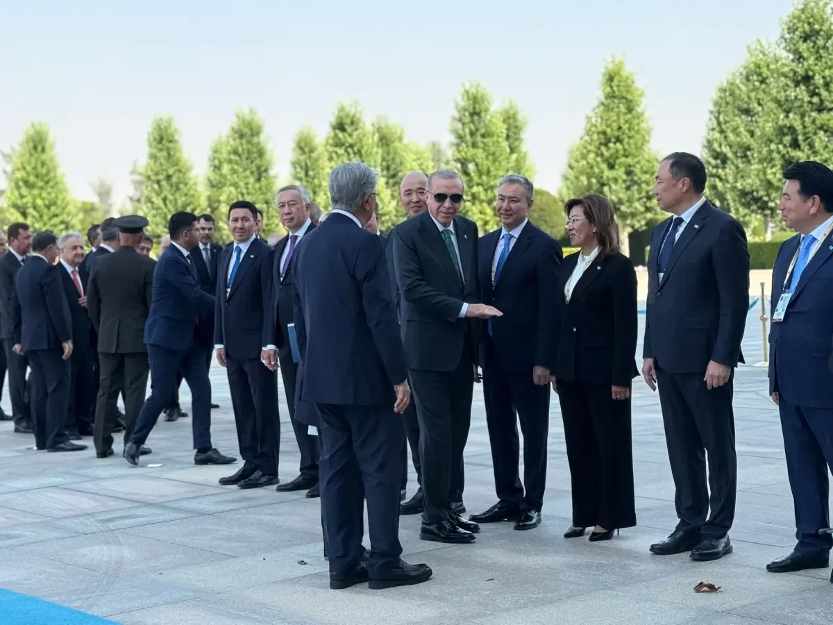 Cumhurbaşkanı Erdoğan, Kazakistan Cumhurbaşkanı Tokayev\'i resmi törenle karşıladı