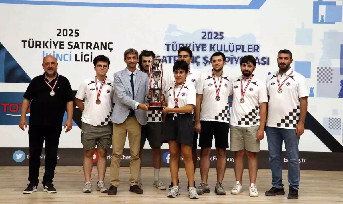 Düzce Siyah Beyaz Satranç Kulübü 1. Lige Yükseldi