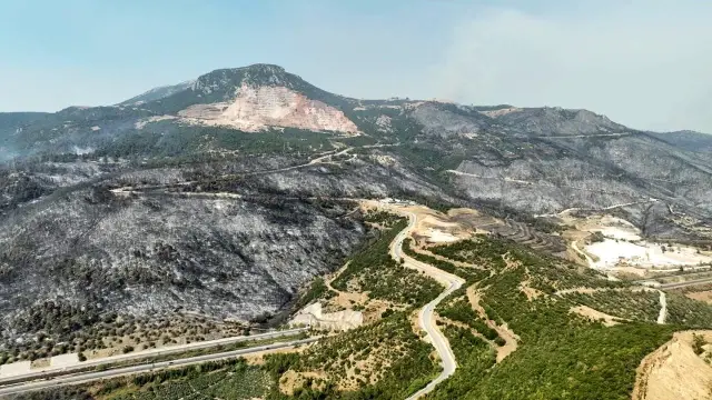 Tarihinin en büyük orman yangınını yaşayan ilçenin son hali: Bu acıyı anlatmaya kelimeler yetmiyor