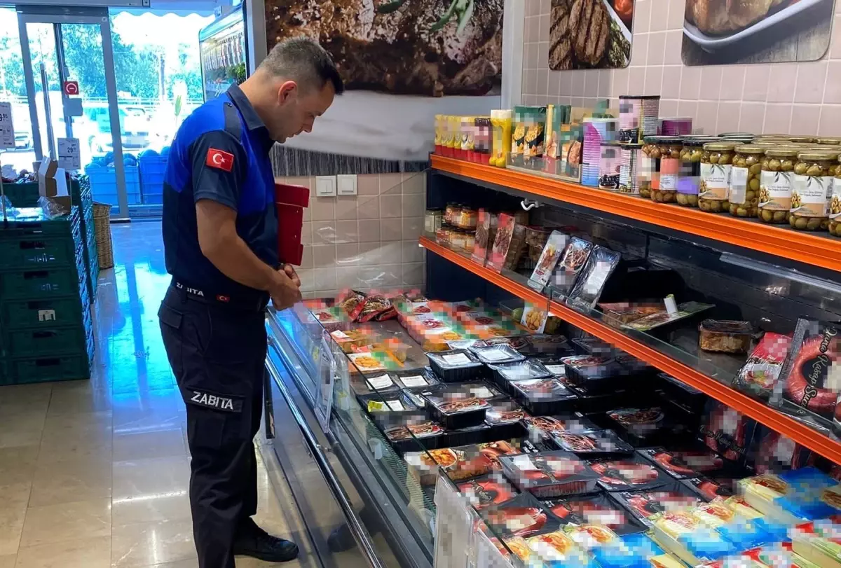 Turgutlu\'da Market Denetimleri İle Tüketici Hakları Korunuyor