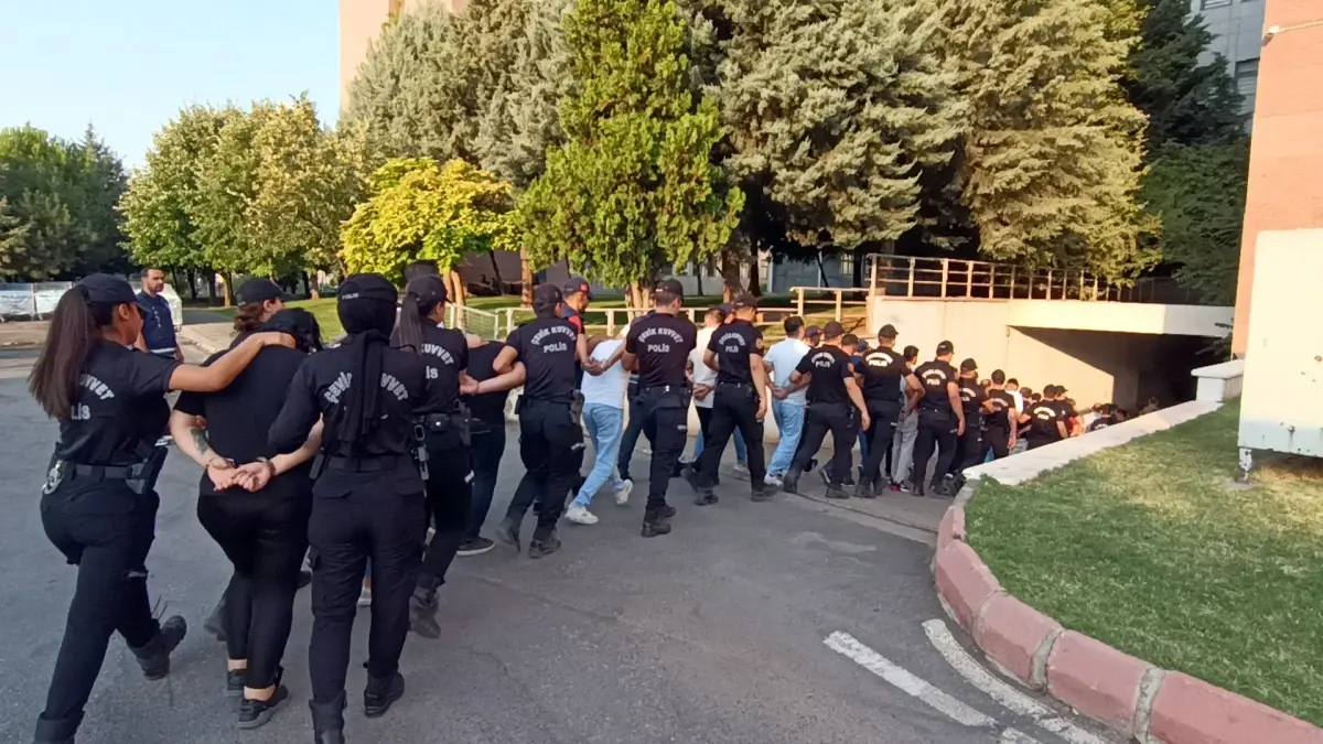 Gaziantep\'te Kurşunlama Olaylarına 15 Gözaltı