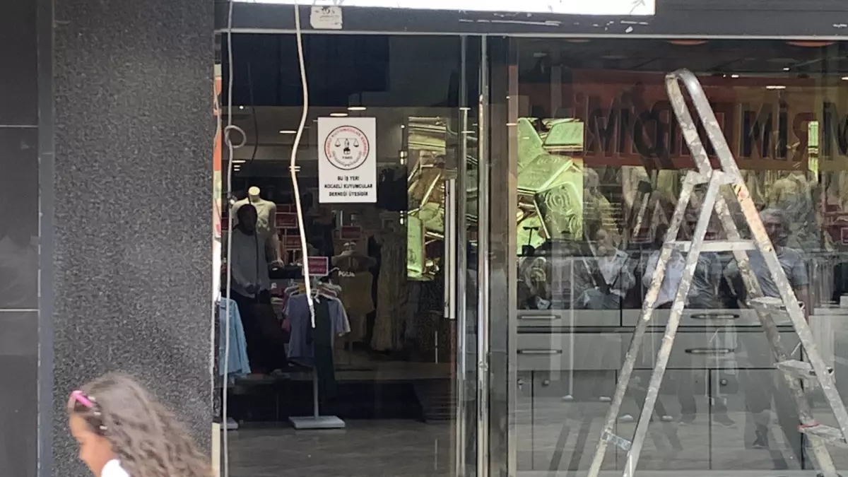 İzmit\'teki Kuyumcu Ortadan Kayboldu