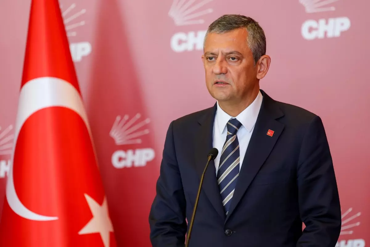 Özgür Özel\'in makam aracı suç örgütü liderinin üzerine mi kayıtlı? CHP\'den yanıt geldi
