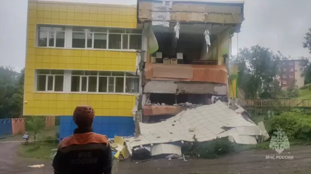 Rusya'nın doğusunda 8,8 büyüklüğünde deprem! 11 ülke için tsunami uyarısı yapıldı