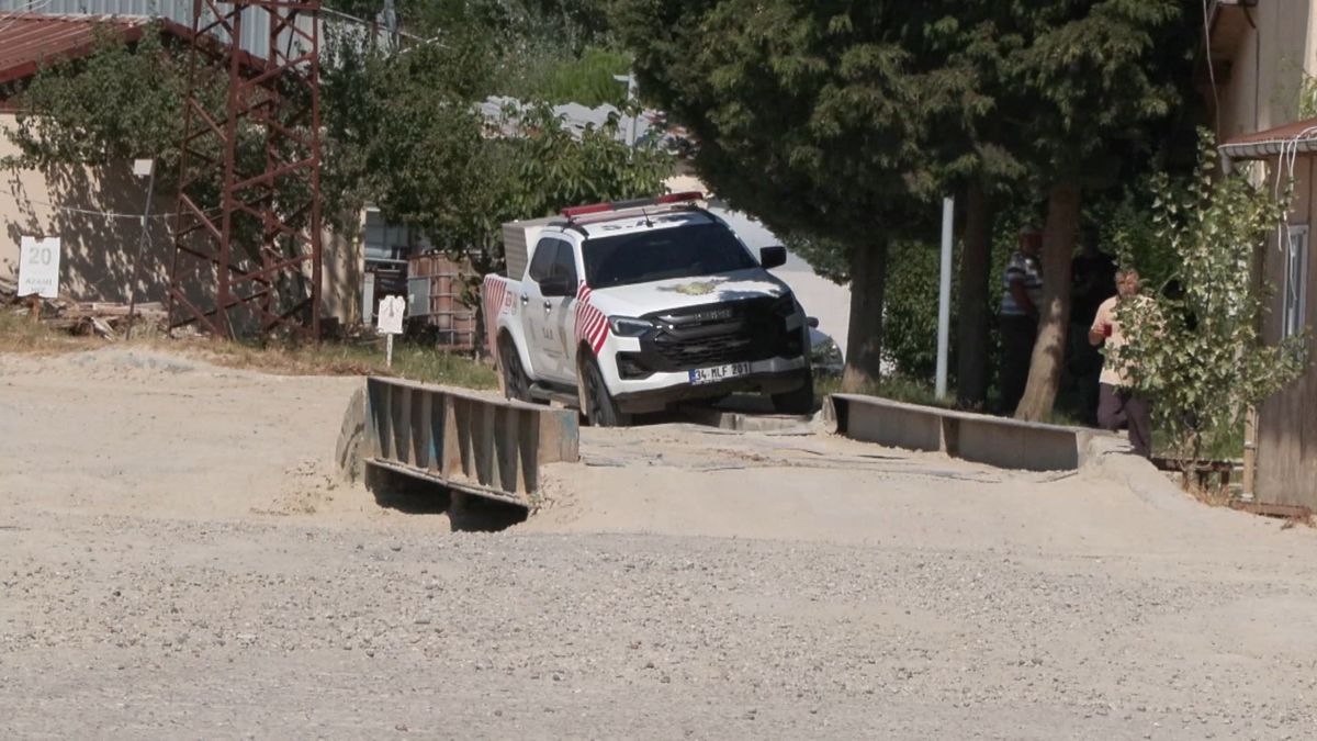 Silivri\'de Göçük: İşçi Arama Çalışmaları Devam Ediyor