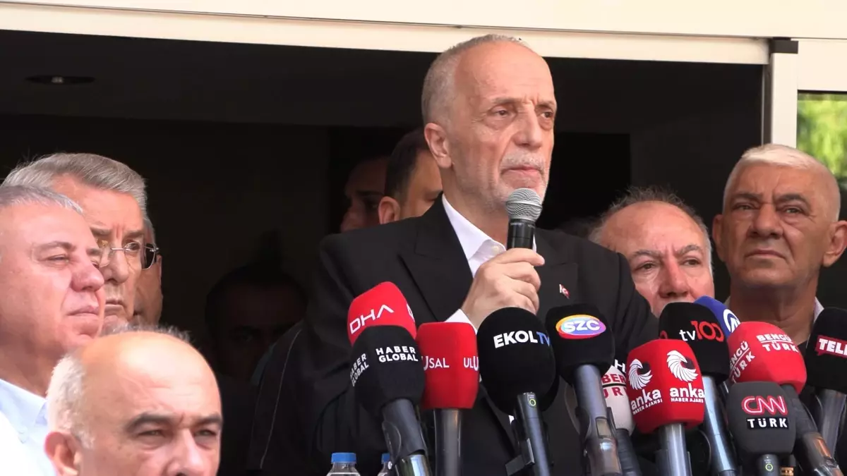 TÜRK-İŞ\'ten Grev Kararı: Kamu İşçileri İçin Ücret Artışı Görüşmelerinde Uzlaşma Sağlanamadı
