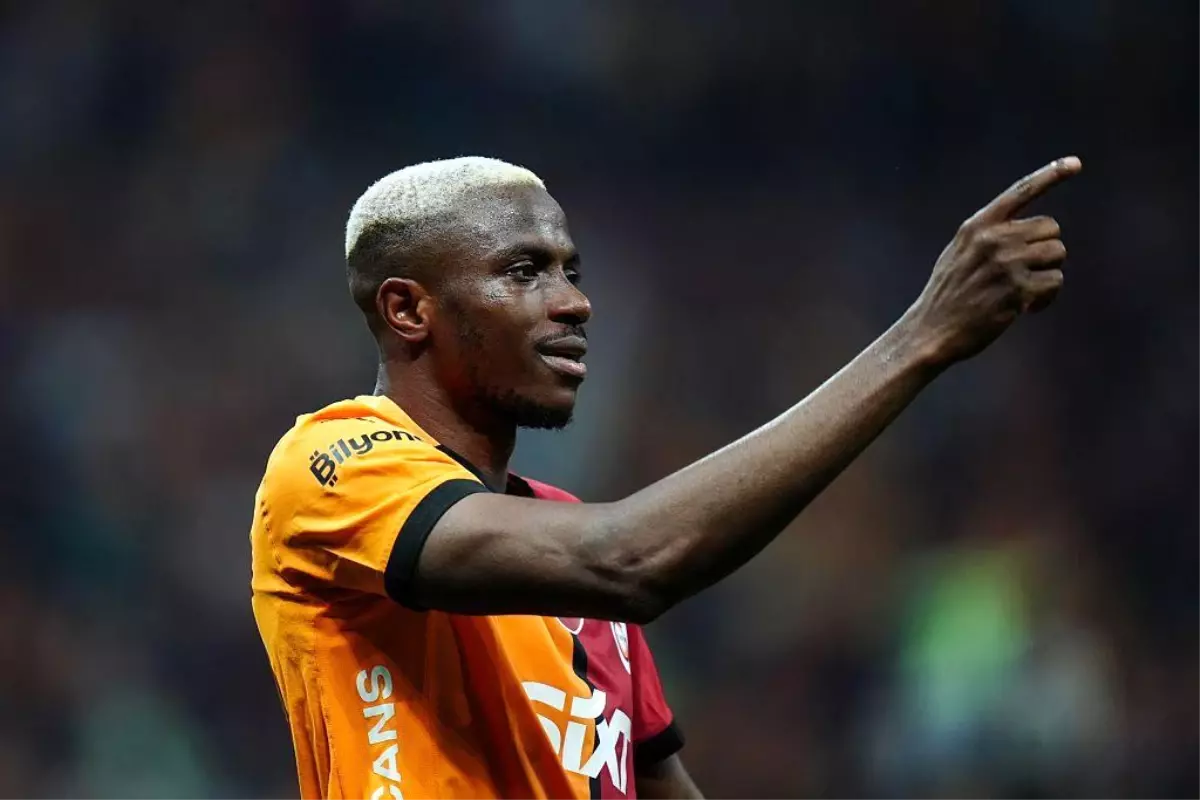 Osimhen İmza İçin İstanbul’a Geldi