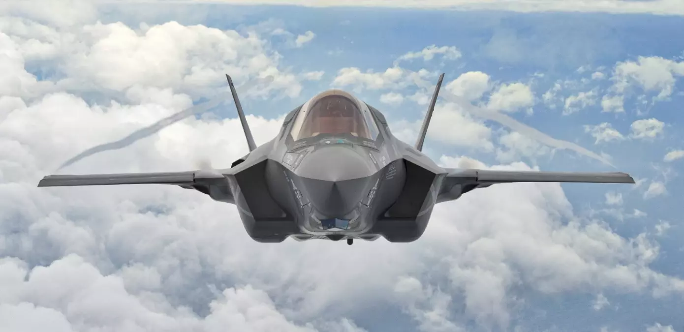 California\'da F-35 Savaş Uçağı Düştü