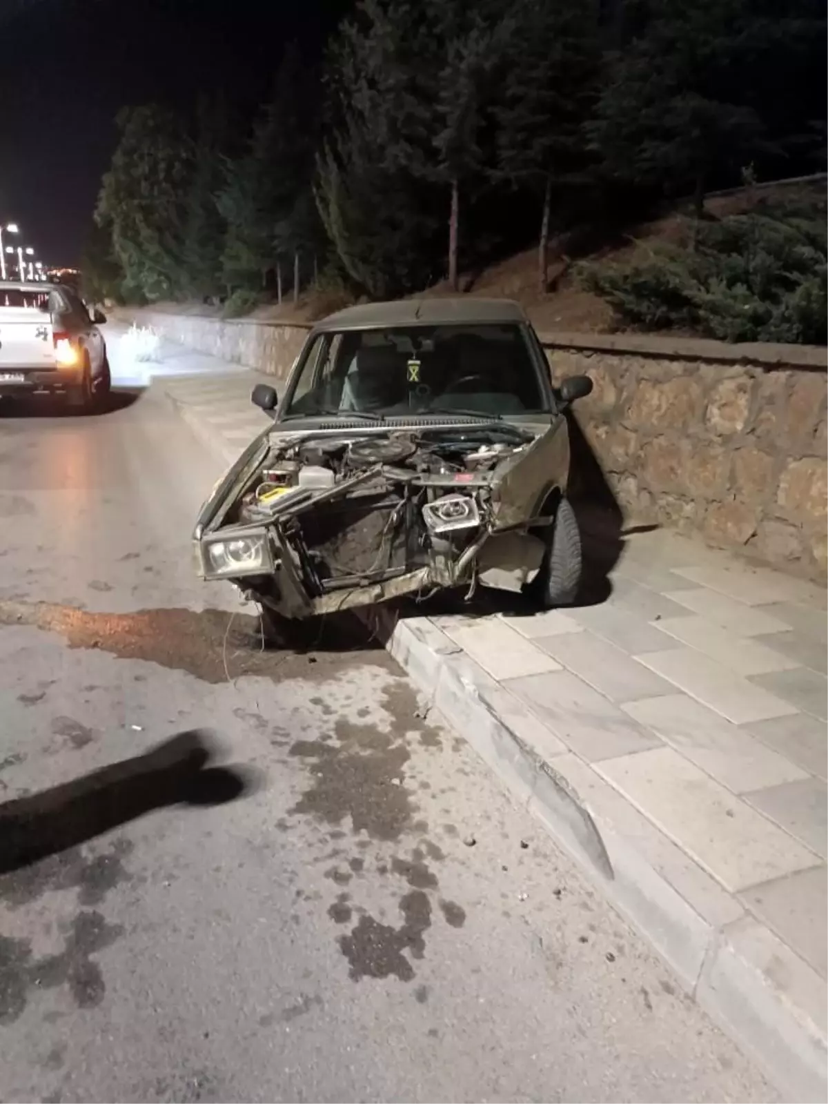 Elazığ\'da Trafik Kazası: Sürücü Hafif Yaralandı