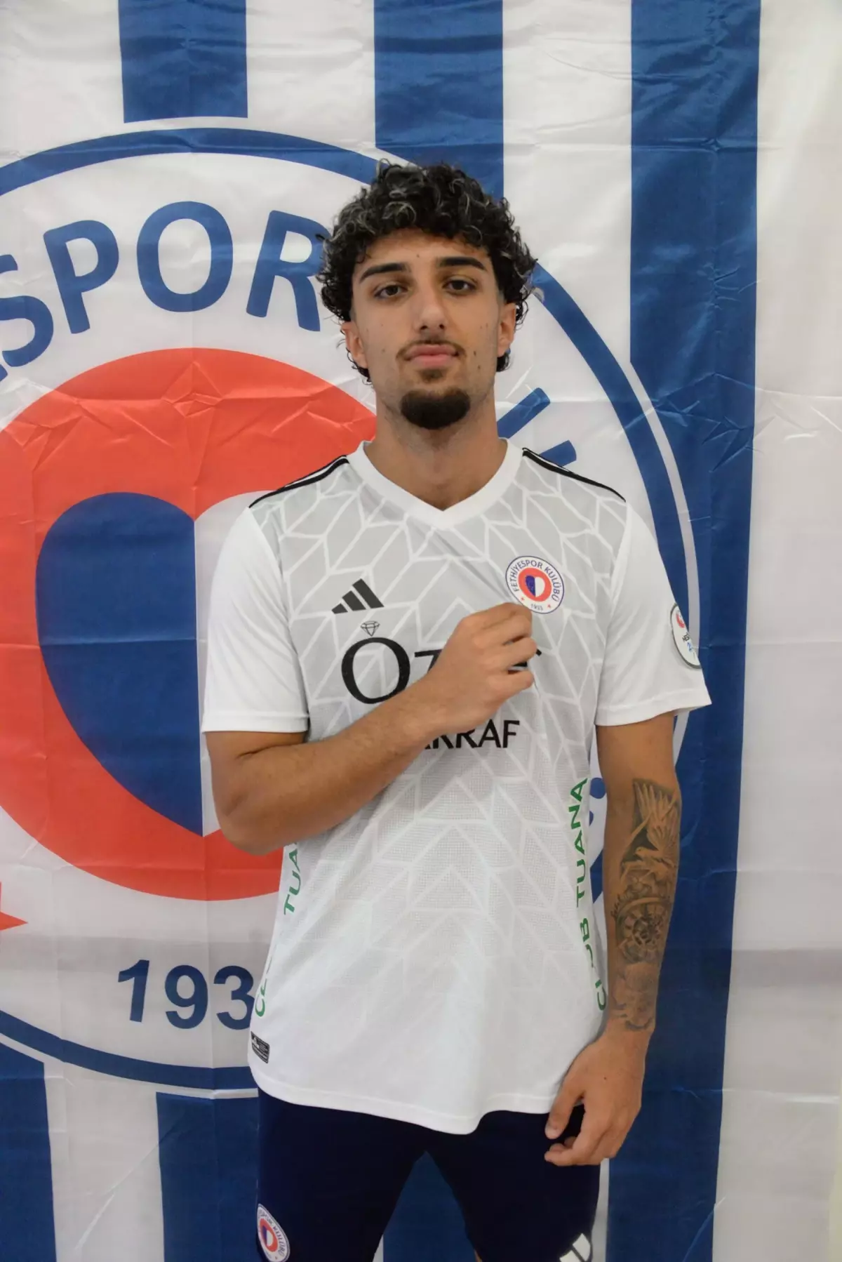 Fethiyespor Bera Ceken\'i Kadrosuna Kattı