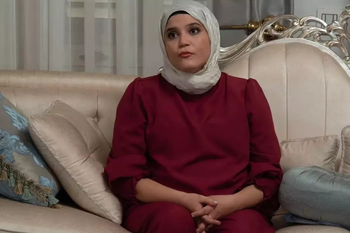 Feyza Civelek, müstehcen partilerle tanınan Ferhat Günay\'la birlikte görüntülendi