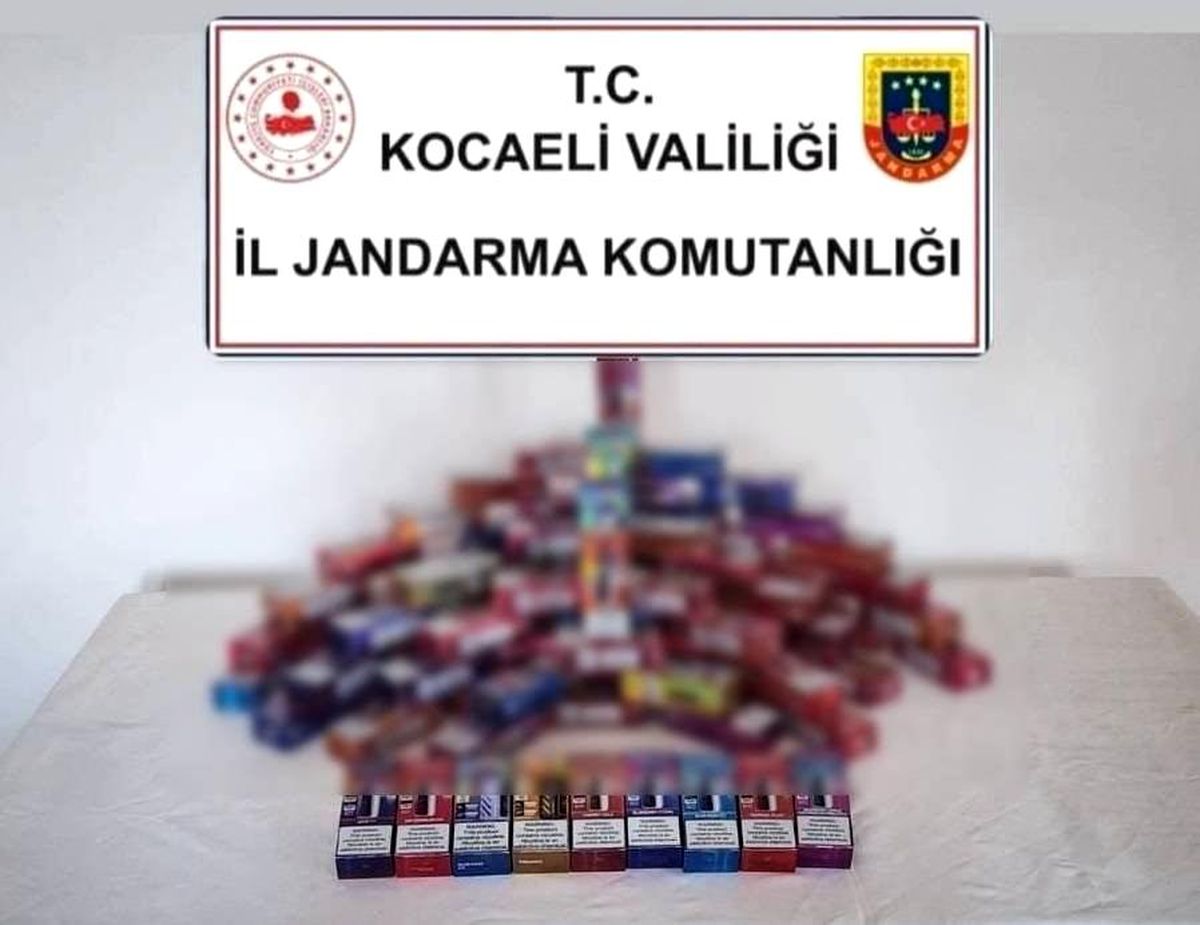 Kocaeli\'de Kaçak Tütün Operasyonu