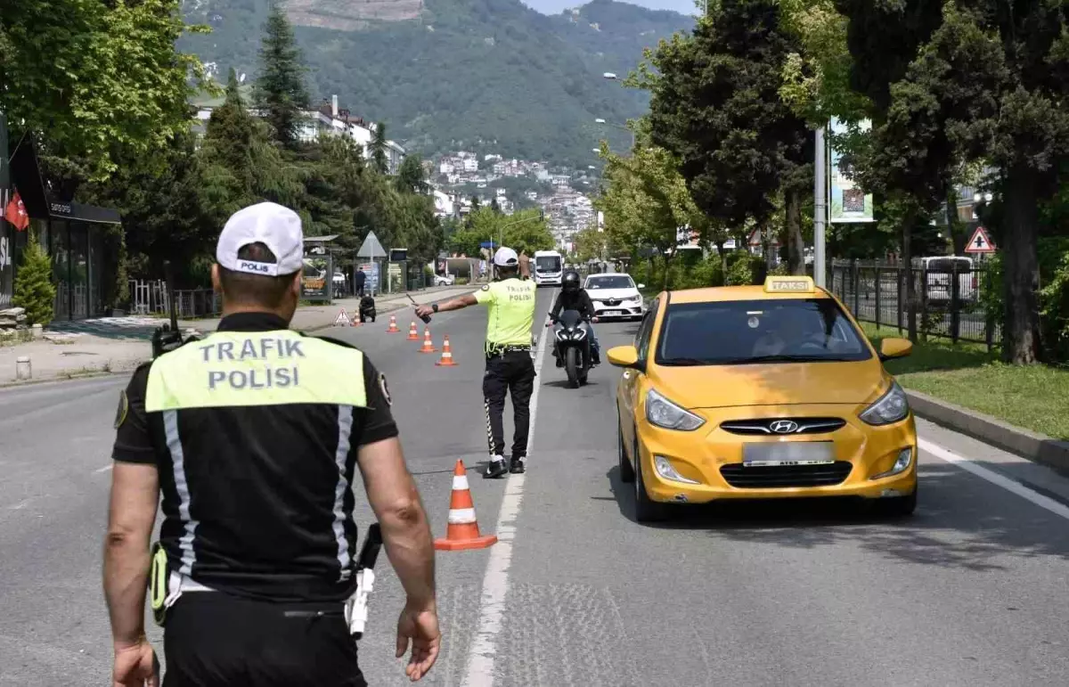 Ordu\'da Trafik Denetimleri: 15 Bin Araç Kontrol Edildi