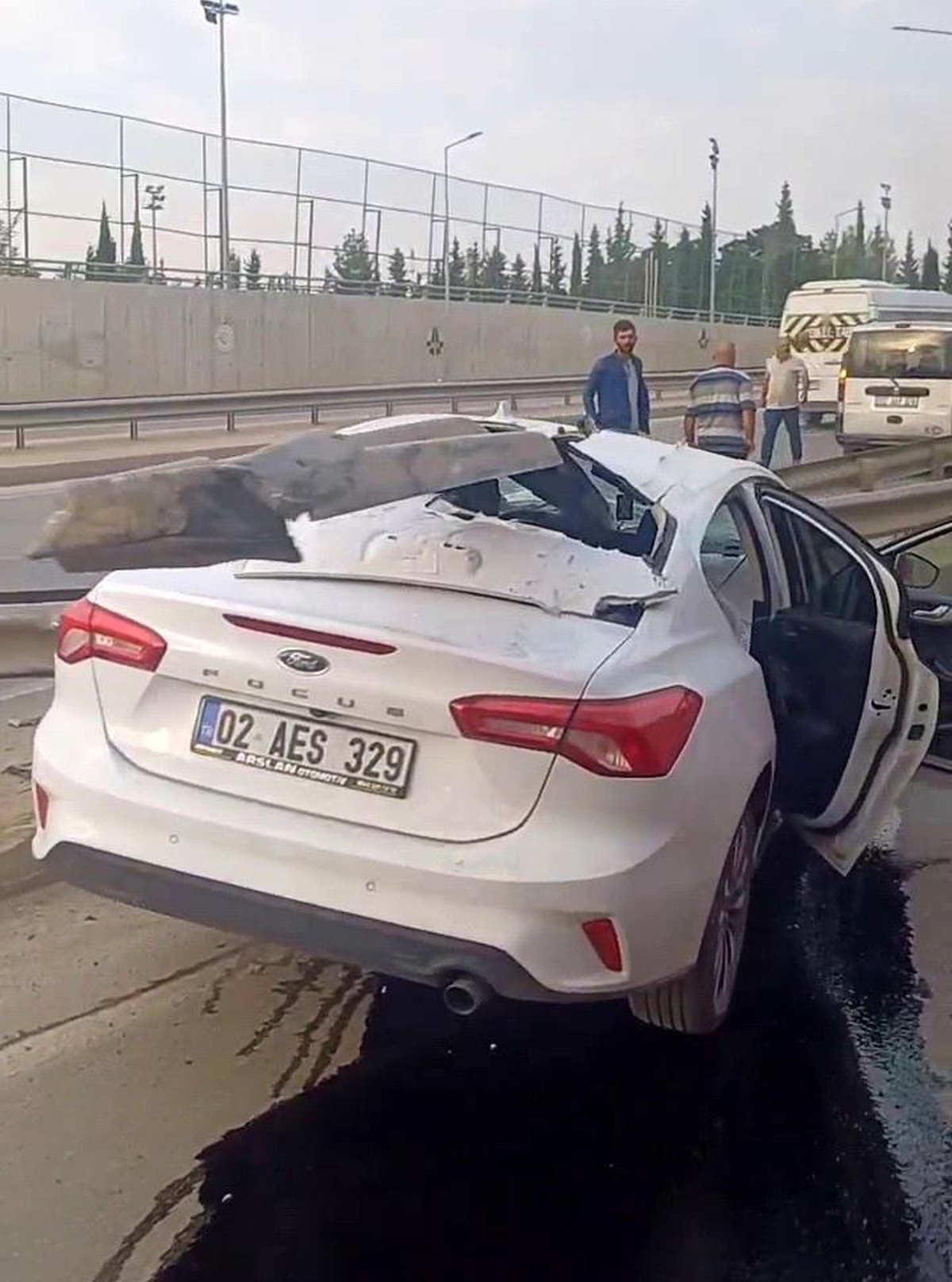 Adıyaman\'da Bariyer Kaza Yaptı: 1 Yaralı