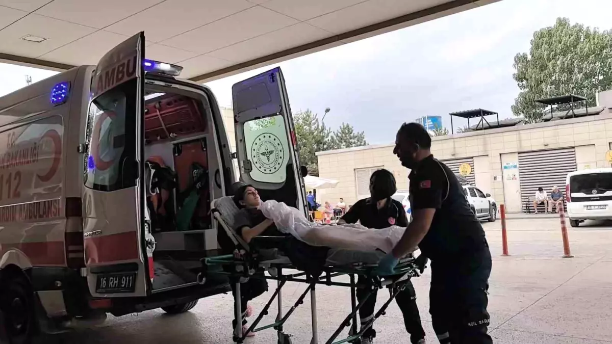 İnegöl\'de Çalışana Kaynar Su Döküldü