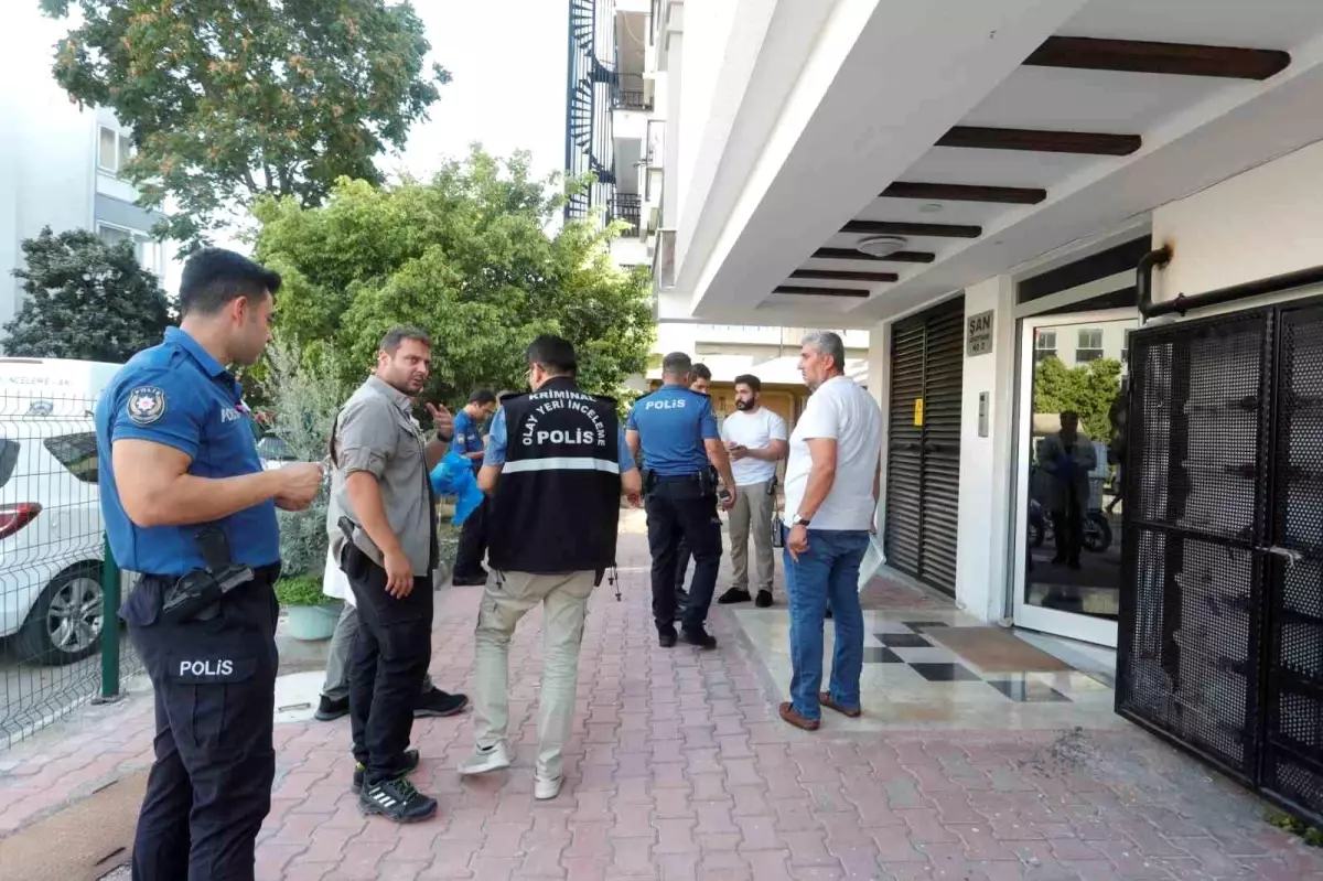 Antalya\'da cinayet: Boğazı kesilmiş transseksüel bulundu