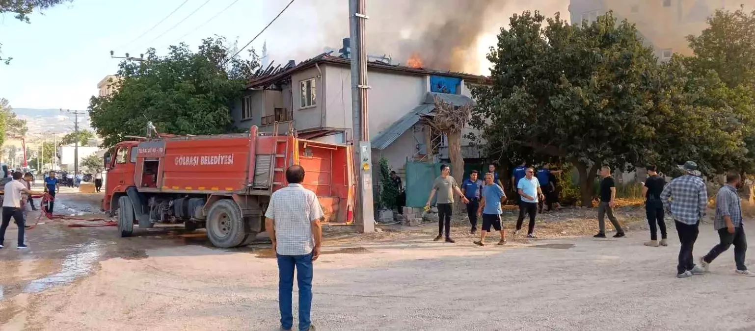 Adıyaman\'da Evde Yangın Paniği
