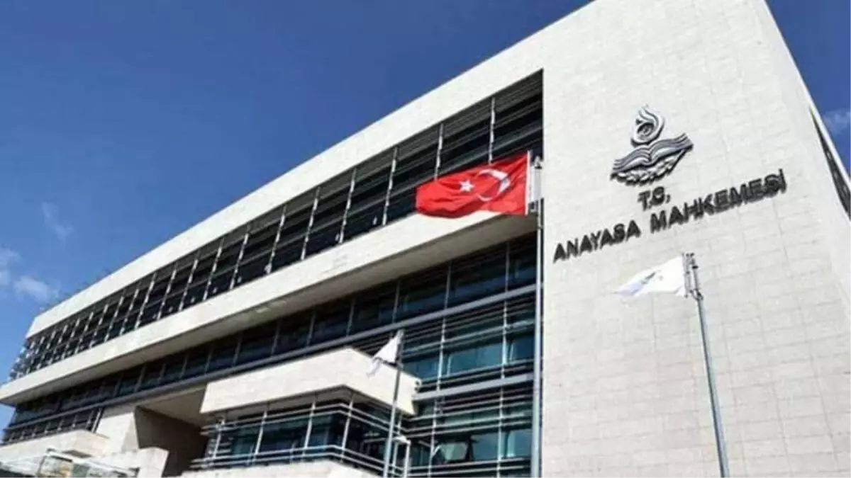 AYM\'den yıllarca süren boşanma davaları için emsal karar