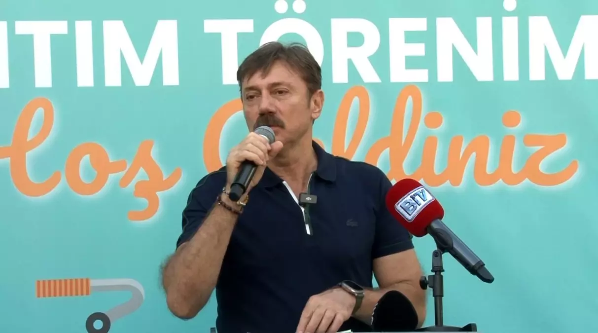 Bahçelievler Belediyesi\'nden 100 Çocuğa Daha Bisiklet