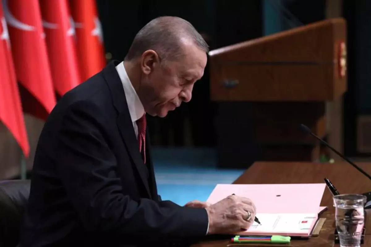 Cumhurbaşkanı Erdoğan\'ın affettiği 9 kişi arasında dikkat çeken isim