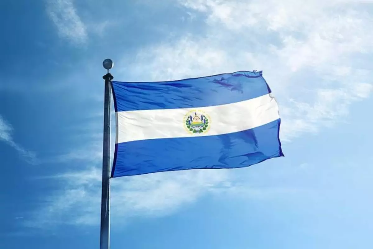 El Salvador\'da Anayasa Değişikliği İle Sınırsız Seçim İmkanı