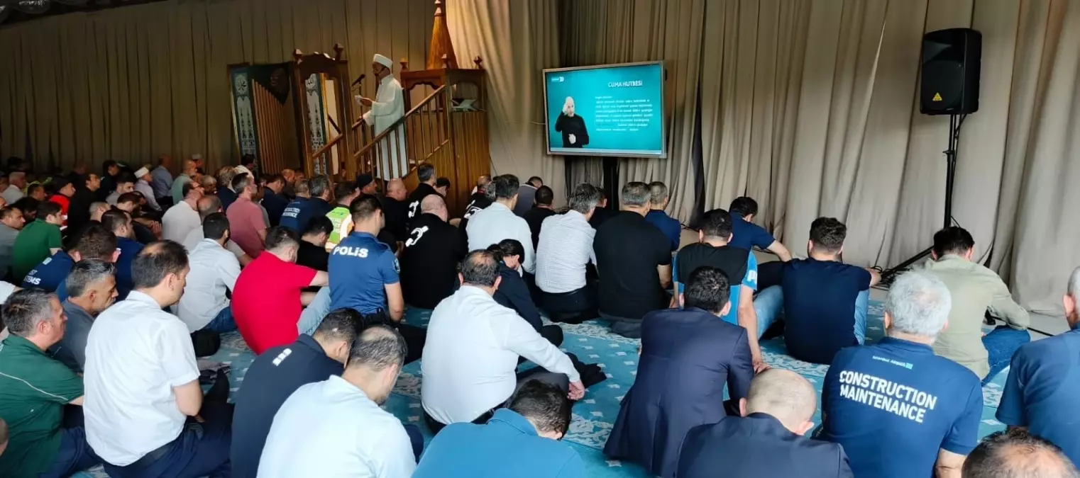 İstanbul Havalimanı\'nda İşaret Diliyle Hutbe