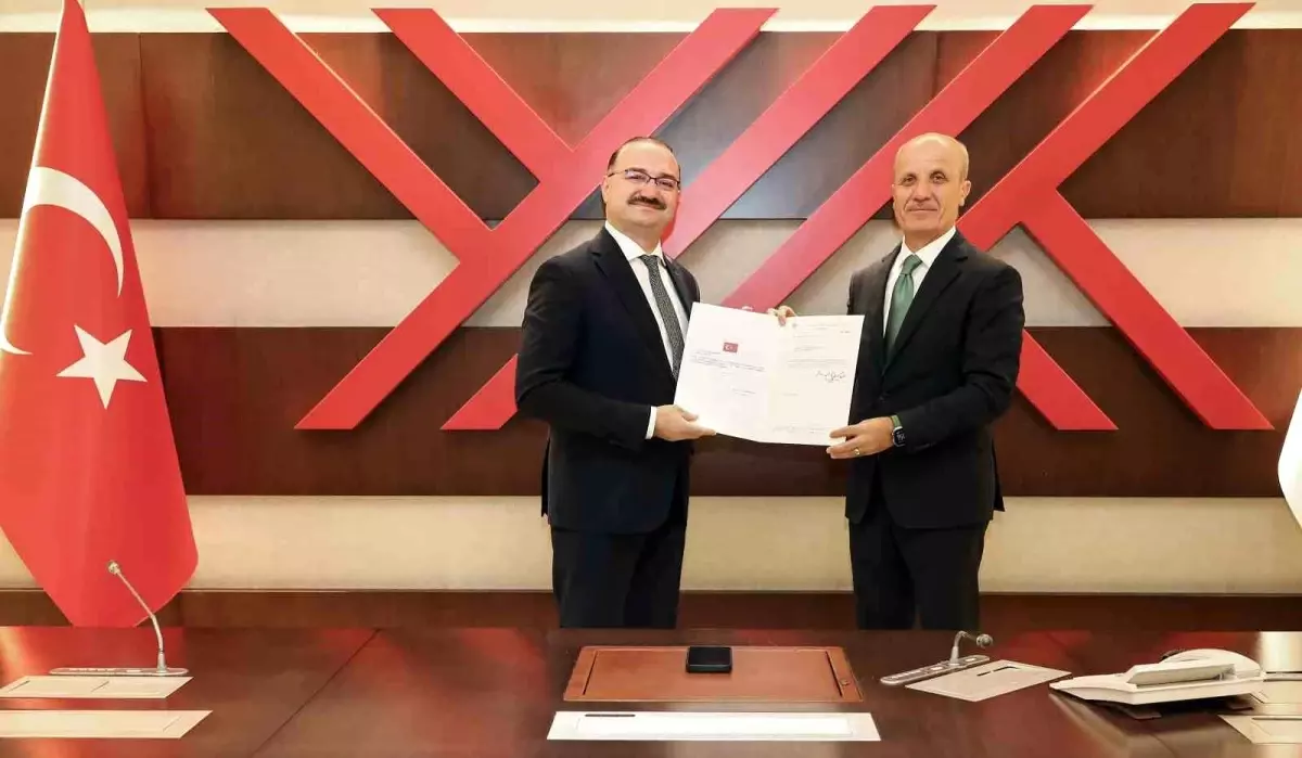 Atatürk Üniversitesi Rektörü Hacımüftüoğlu\'ndan YÖK Başkanı Özvar\'a Tebrik Mesajı