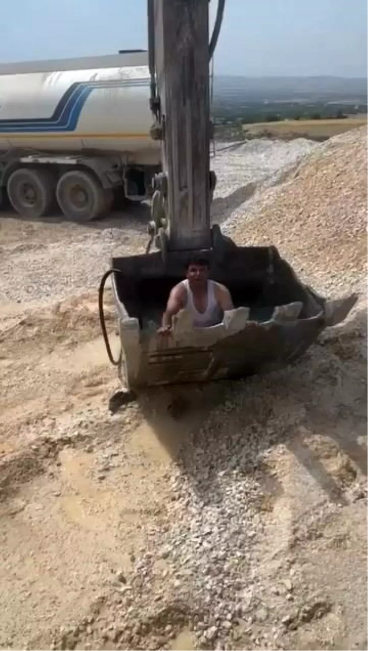 Elazığ\'da İşçiler Sıcaklardan Kaçıyor