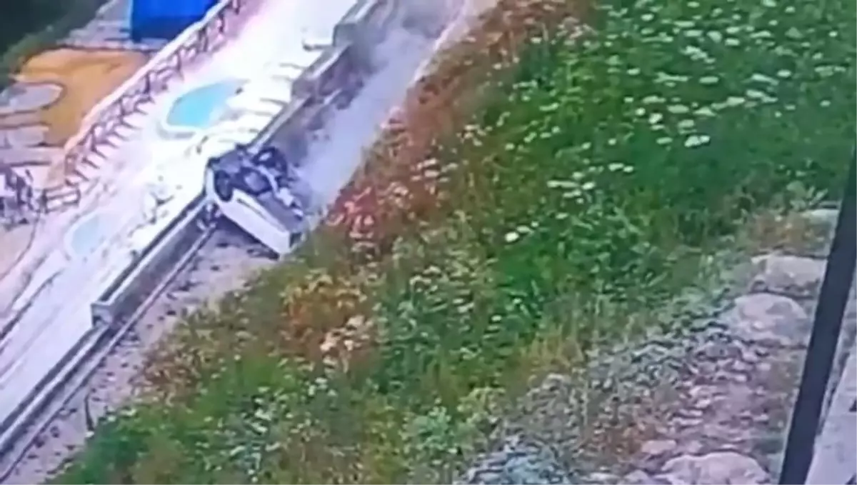 Giresun\'da Otomobil Yamaçtan Yuvarlandı: 6 Yaralı