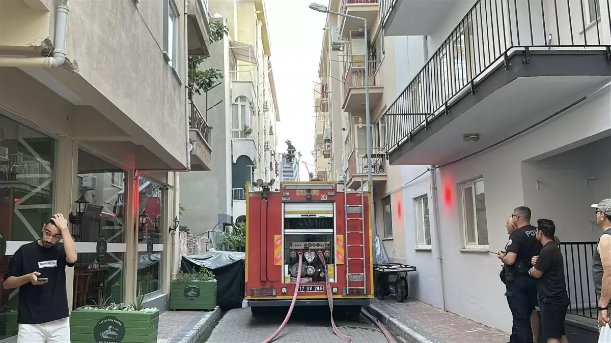 Çanakkale\'de Çatı Yangını